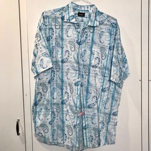 Men’s XXL paisley short sleeve shirt